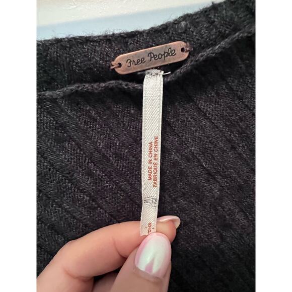 Free People Love & Harmony Off the Shoulder Sweater, Size S/P, Dark gray color - Picture 6 of 9